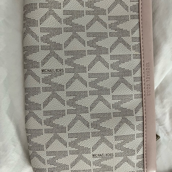 Michael Kors Pink and Cream Waist Bag or Shoulder Bag - Picture 2 of 5